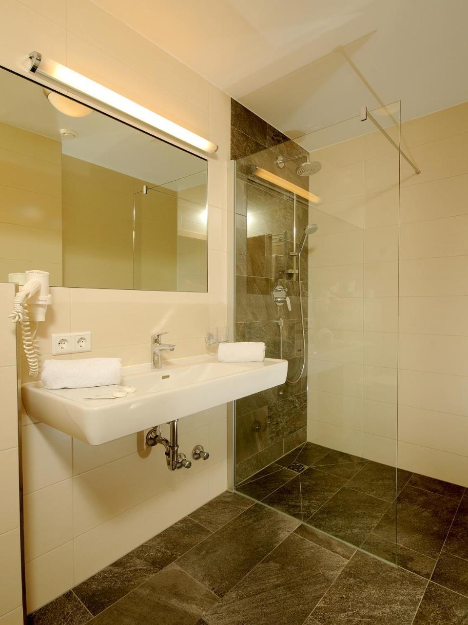 Hotel Burgschrofn Tux Εξωτερικό φωτογραφία